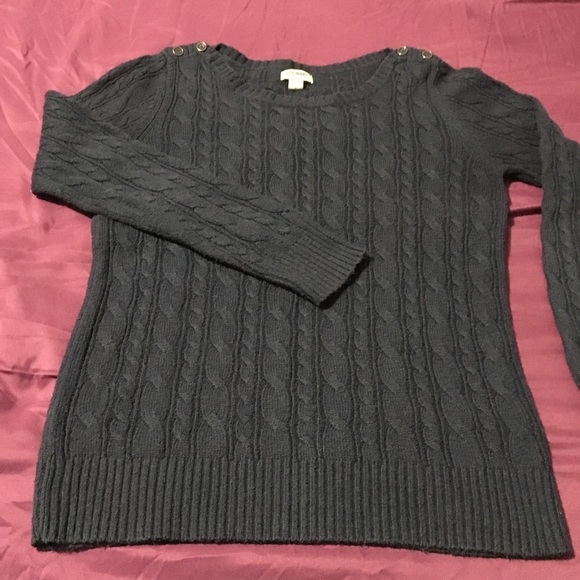 Almost new smoke free home size small sweater - Picture 4 of 4